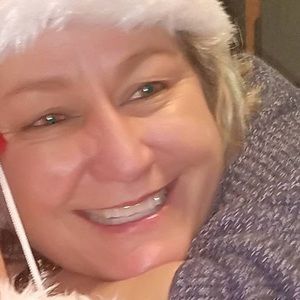 Meet your Posher, Candace